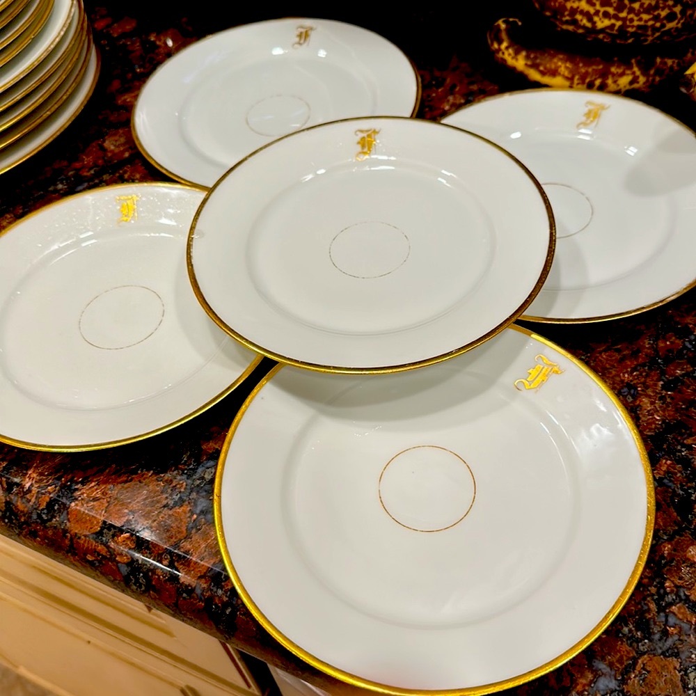 Five dessert plates 7 1/2” monogrammed “F” high gold plate gold haviland france